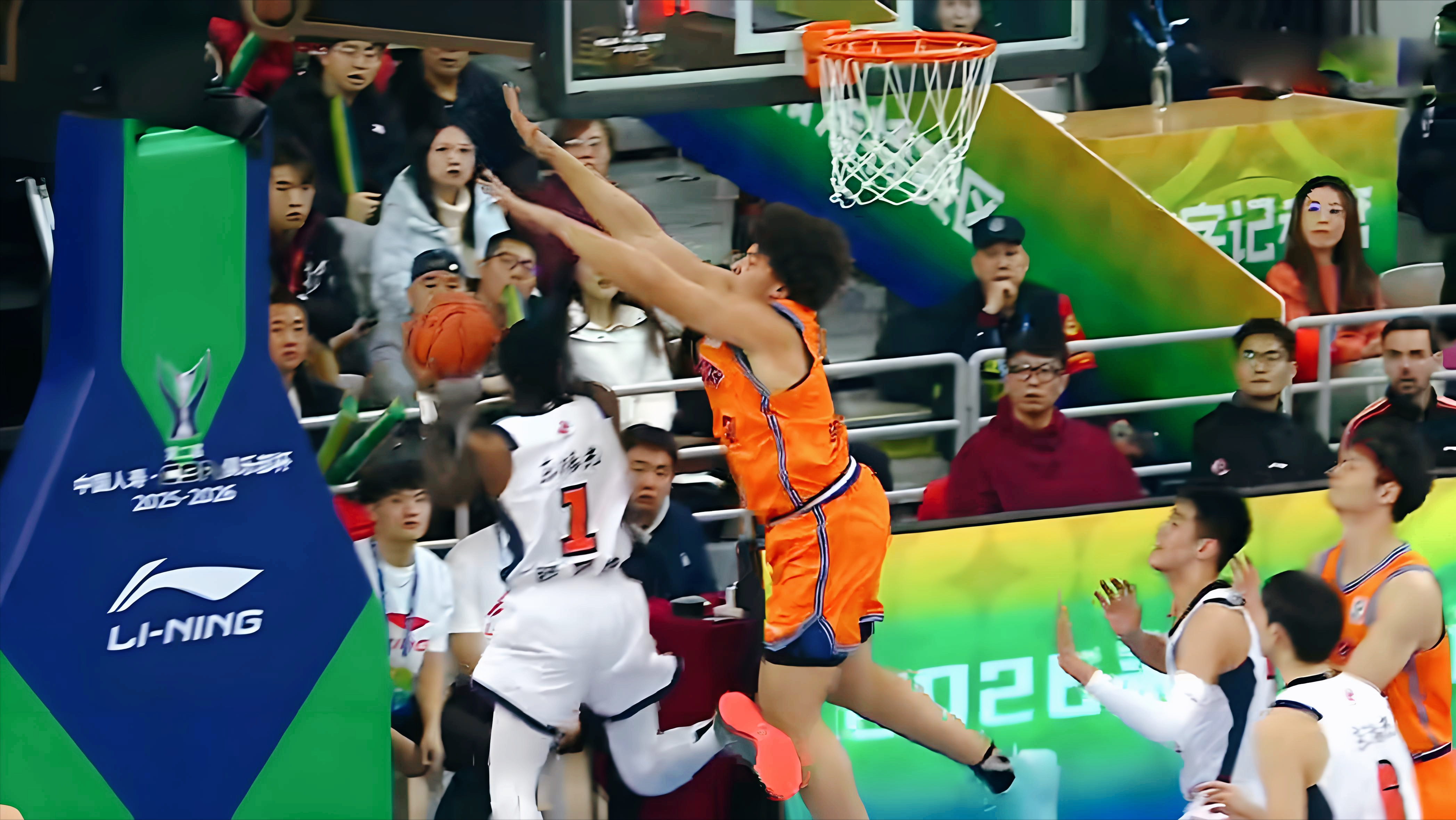 2026世界杯-3天2胜广东！CBA杯第2支4强，奎因37分14篮板，萨林杰惹怒球迷！